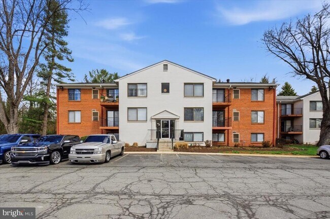 Building Photo - 125 Clubhouse Dr SW