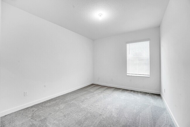 Building Photo - 2950 Spanish Cedar Pl