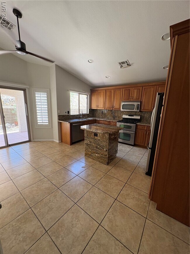 Building Photo - 10971 Civiletti St