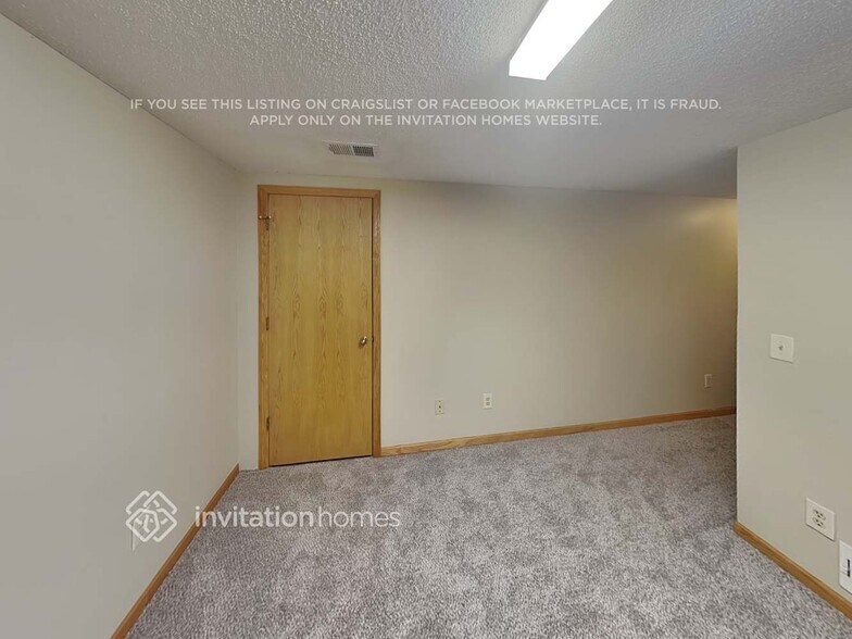 Building Photo - 14333 Hickory Way
