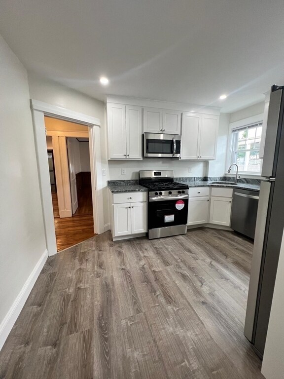 Building Photo - 96 Brooks St