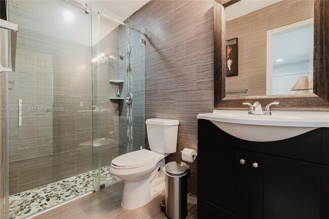 Building Photo - 11320 NW 35th Ct