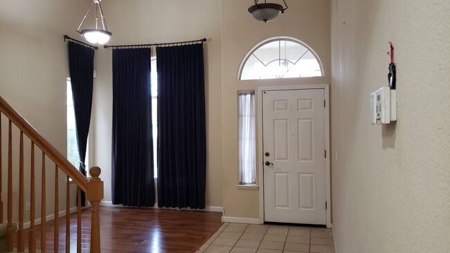 Building Photo - NICE TWO STORY IN WEST ROSEVILLE NEAR SCHO...