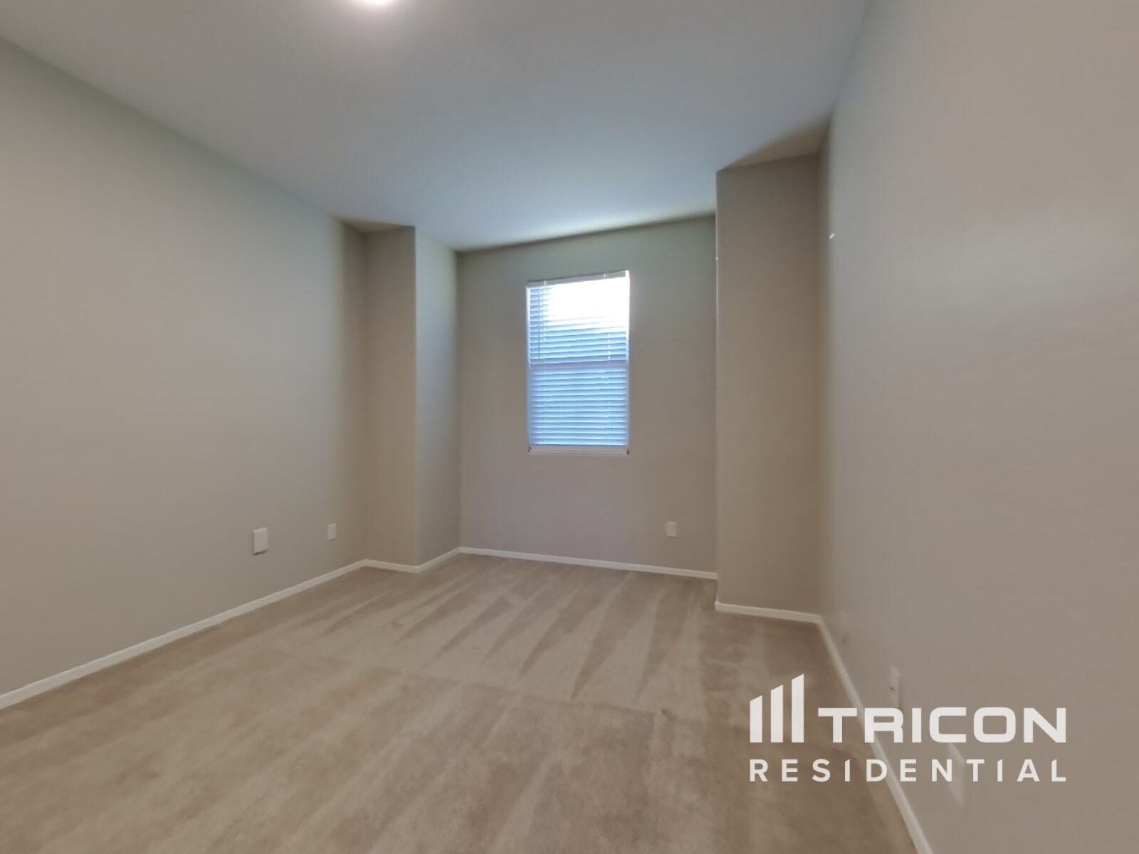 Building Photo - 14875 N 177th Ave