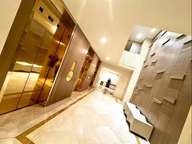 Building Photo - 19355 Turnberry Way