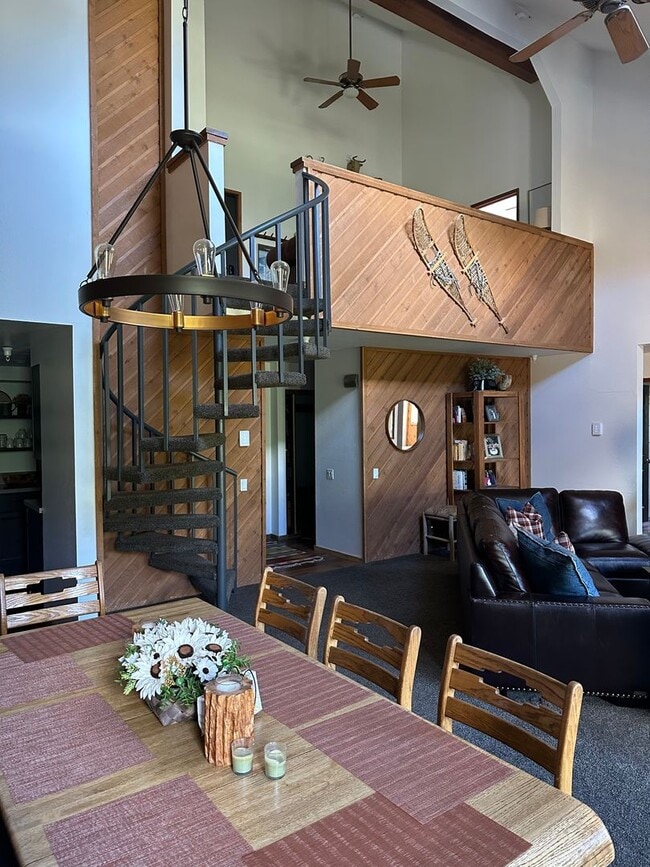 Primary Photo - Spacious Aspen Creek Condo with Loft & Mou...