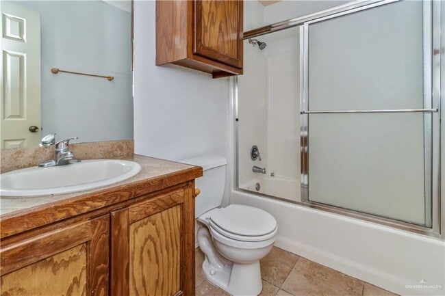 Building Photo - 15 West Dr