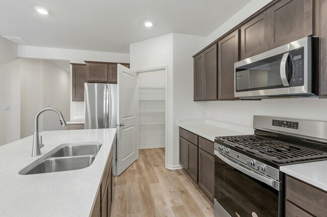 Building Photo - 10310 Morse Pl