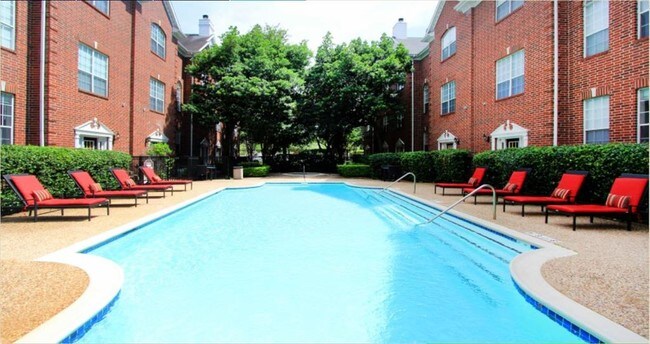 Building Photo - 824 Bering Dr