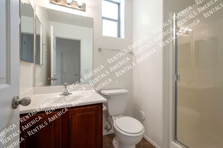 Building Photo - 2715 S Cupertino Dr