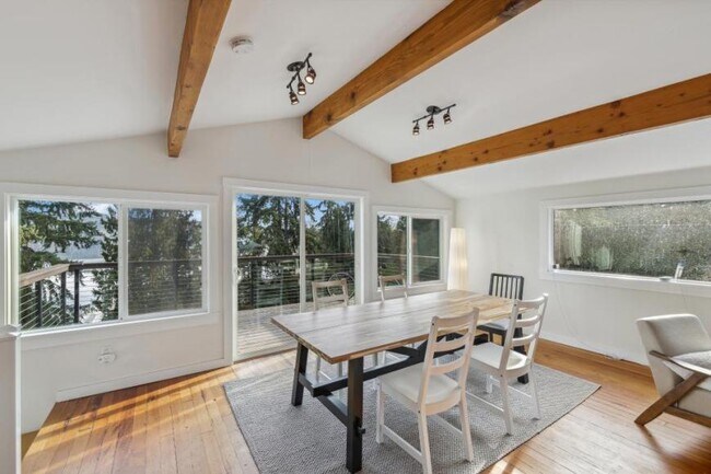 Building Photo - 2 bedroom in Seattle WA 98125
