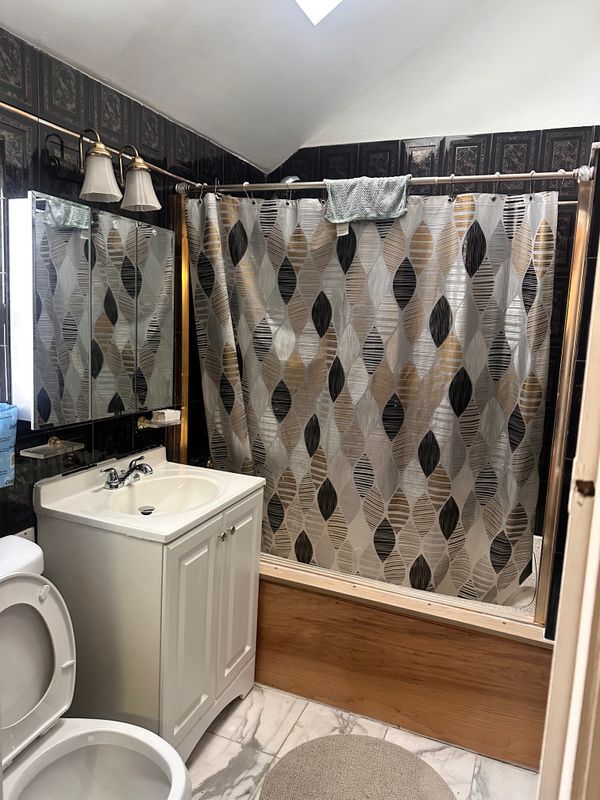 Building Photo - 92-01 220th St