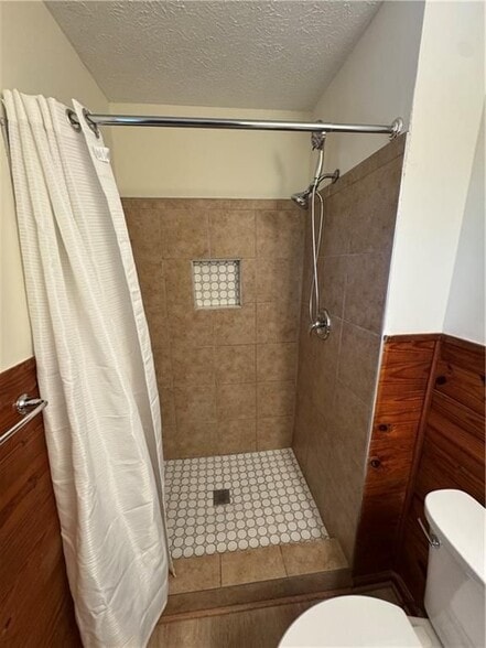 Building Photo - 3599 Ridge Rd SE