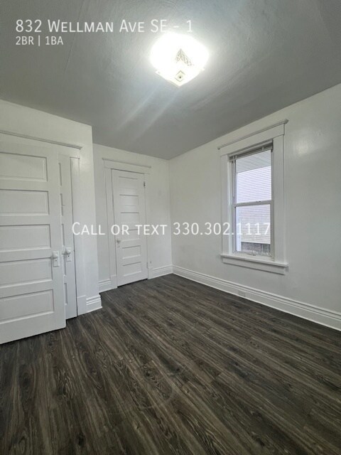 Building Photo - Large 2 bedroom first floor unit for rent ...