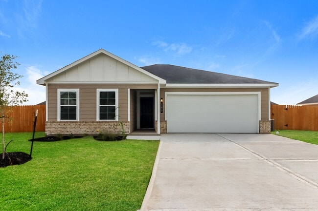 Building Photo - 112 Rustic Trce