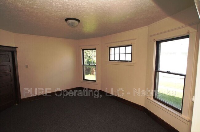 Building Photo - 1474 Spencer St