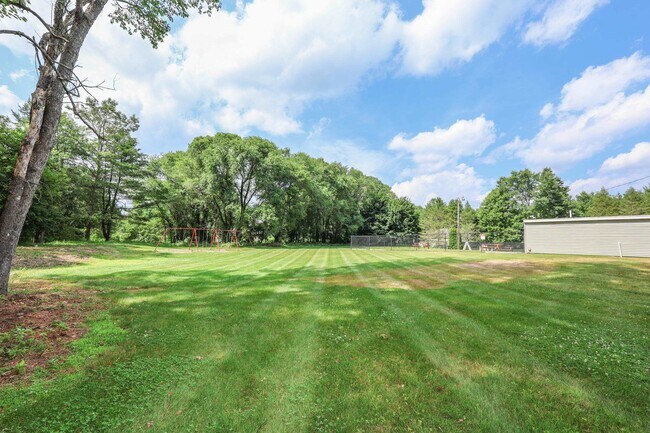 Building Photo - 156L Capitol Hill Dr