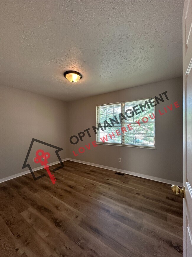 Building Photo - 1406 Sunset Dr