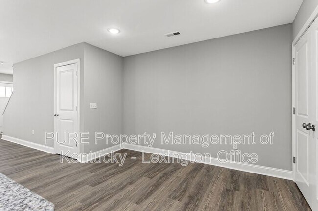 Building Photo - 1048 Judah Bear Blvd