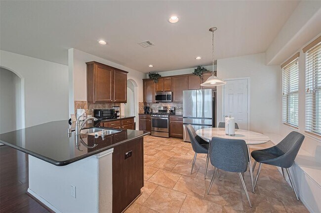 Building Photo - 20718 Bandrock Terrace