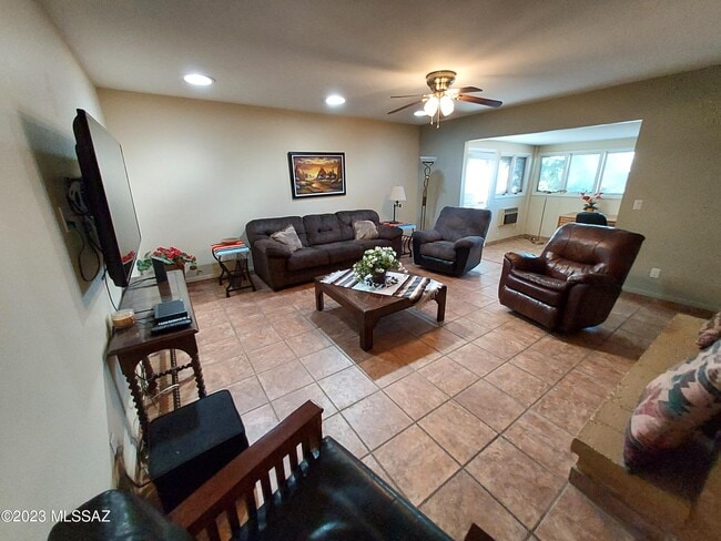 Building Photo - 5602 N Camino Del Sol