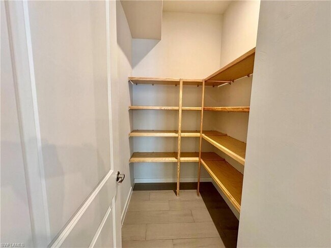 Building Photo - 14716 Kingfisher Lp