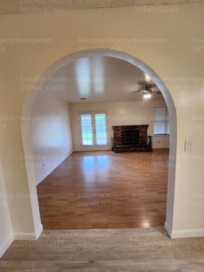 Building Photo - 3 bedroom/ 2 bath house near Pacheco Rd/ A...