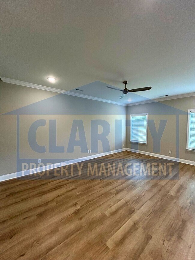 Building Photo - Modern two bedroom townhome!