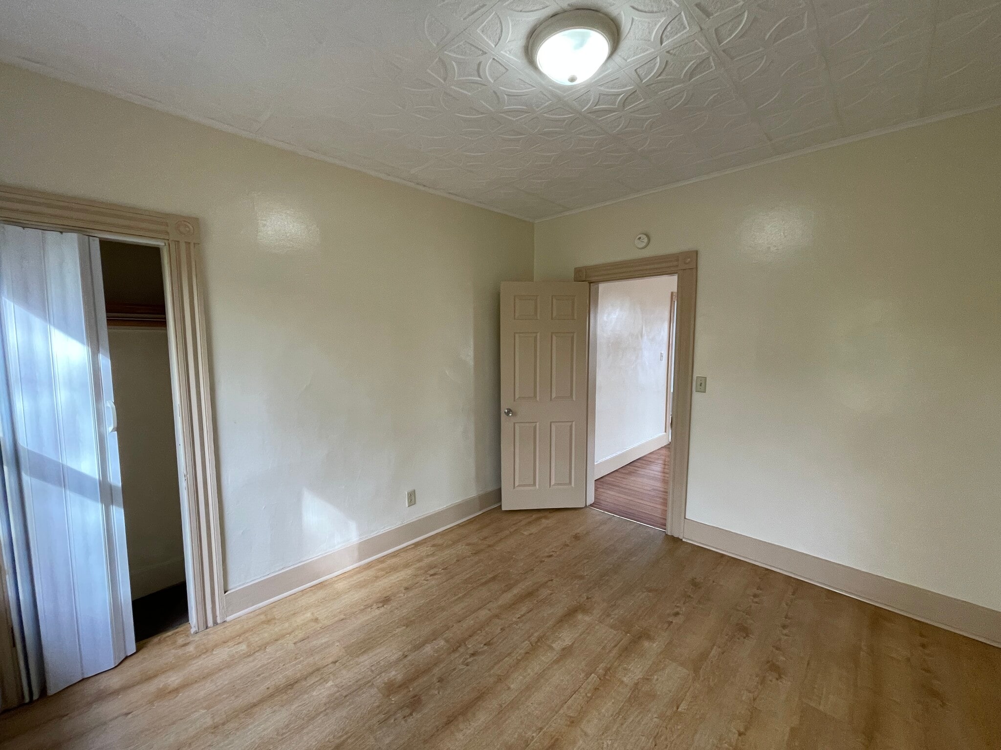 Building Photo - 515 Columbus Ave