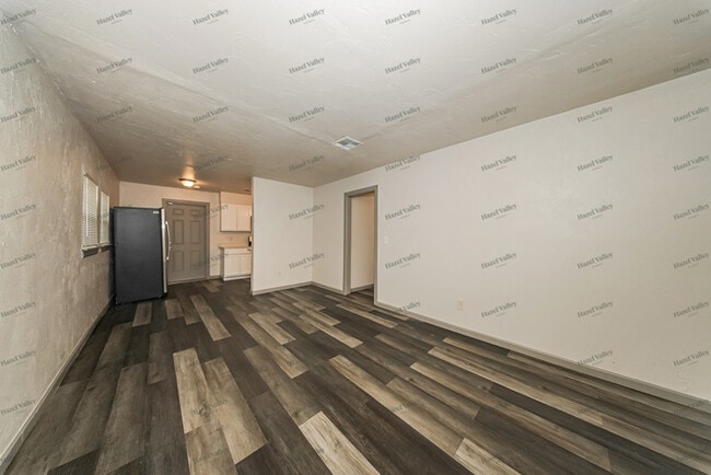 Building Photo - 1615 Magnolia Ave