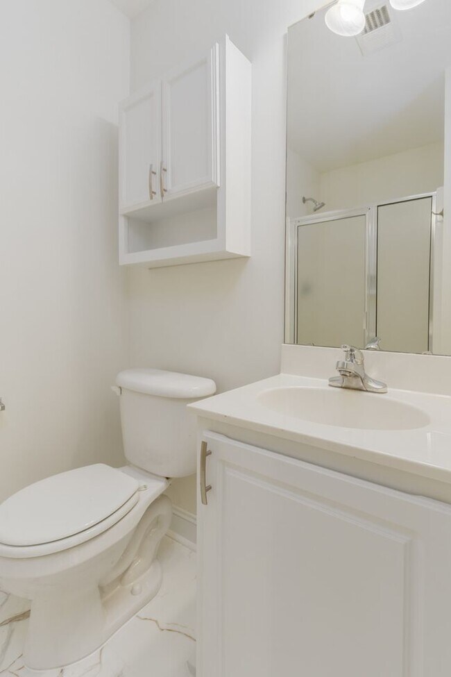 Building Photo - Stylish 3 Bedroom Home in The Sought-After Lake Carolina