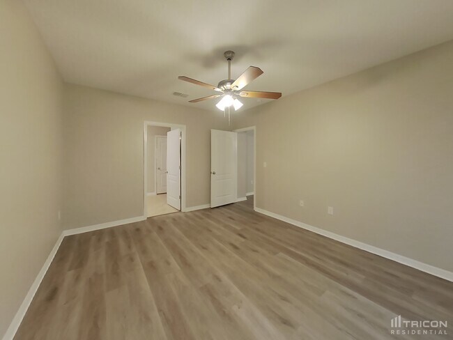Building Photo - 5994 Churchill Square Way