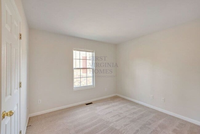 Building Photo - 3Bed/2Bath Lake Monticello Rental