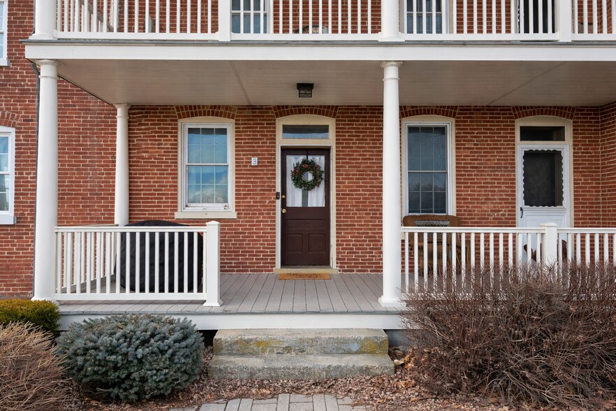 Building Photo - 397 Charlestown Rd