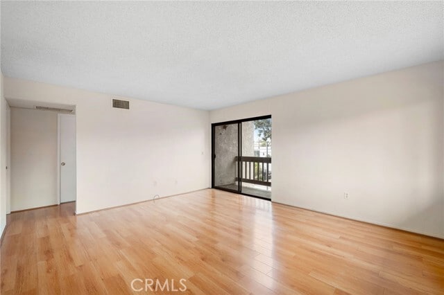 Building Photo - 1004 E Garfield Ave