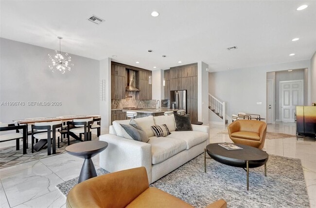 Building Photo - 4921 Pointe Midtown Way