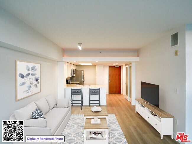 Building Photo - 13700 Marina Pointe Dr