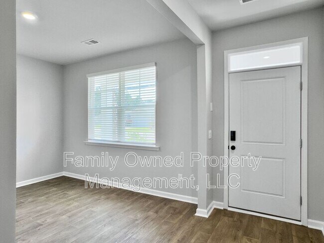 Building Photo - 422 Blue Elderberry Run