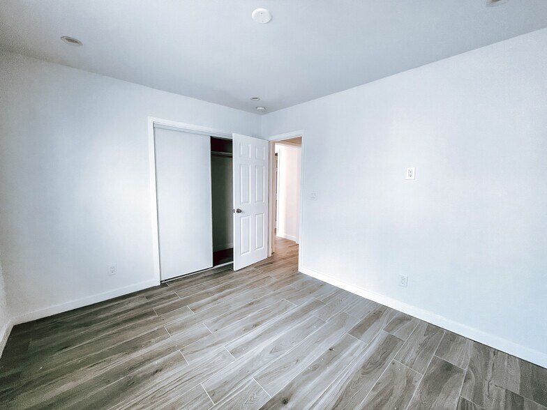 Building Photo - 6002 3rd Ave