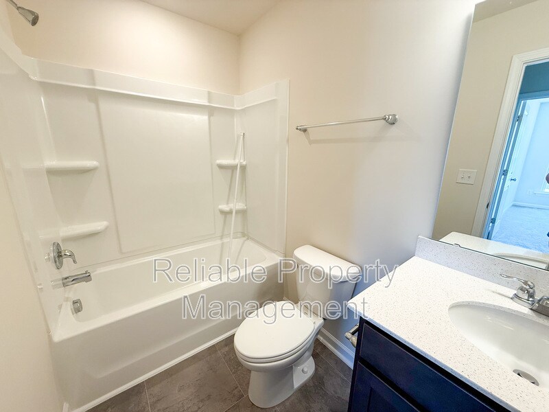 Building Photo - 261 White Oak Ridge Dr