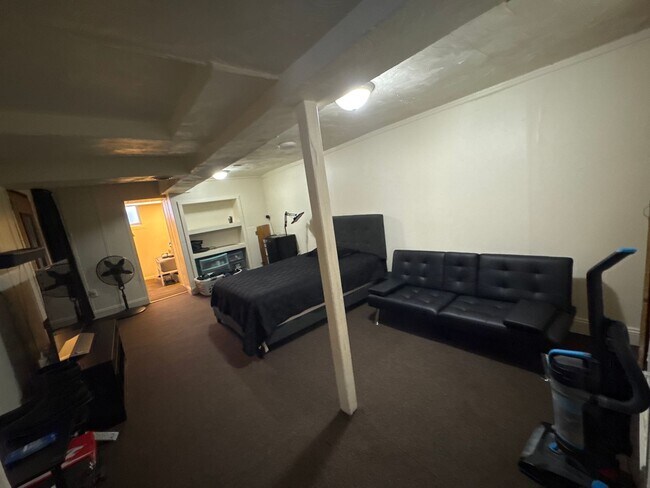 Building Photo - 51 S Franklin St