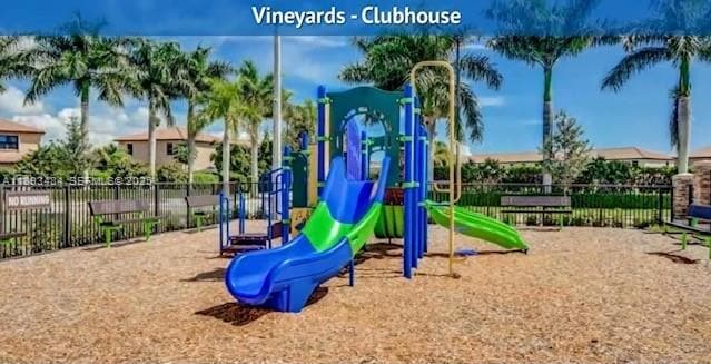 Building Photo - 158 SE 34th Terrace