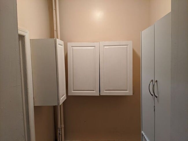 Building Photo - Three-Bedroom Apartment Near Public Transportation