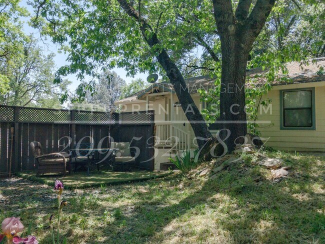 Building Photo - All Electric 2 Bedroom 1 Bath Home Near Soulsbyville!