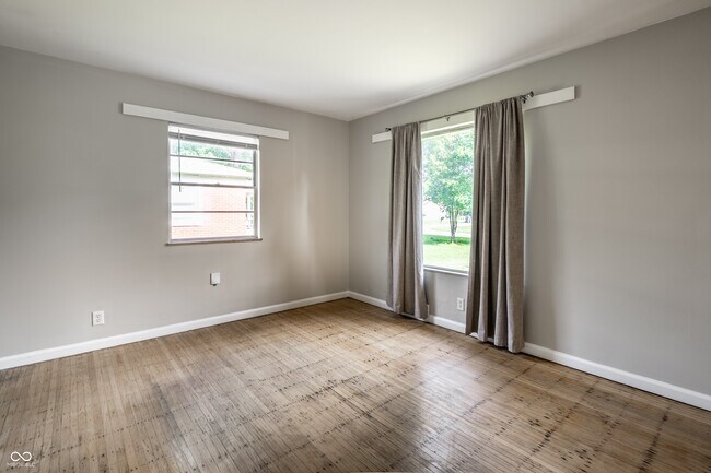 Building Photo - 1651 W 57th St