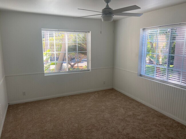 Building Photo - Beautiful, Updated 3 Bed/2 Bath in Highly Desired San Carlos!