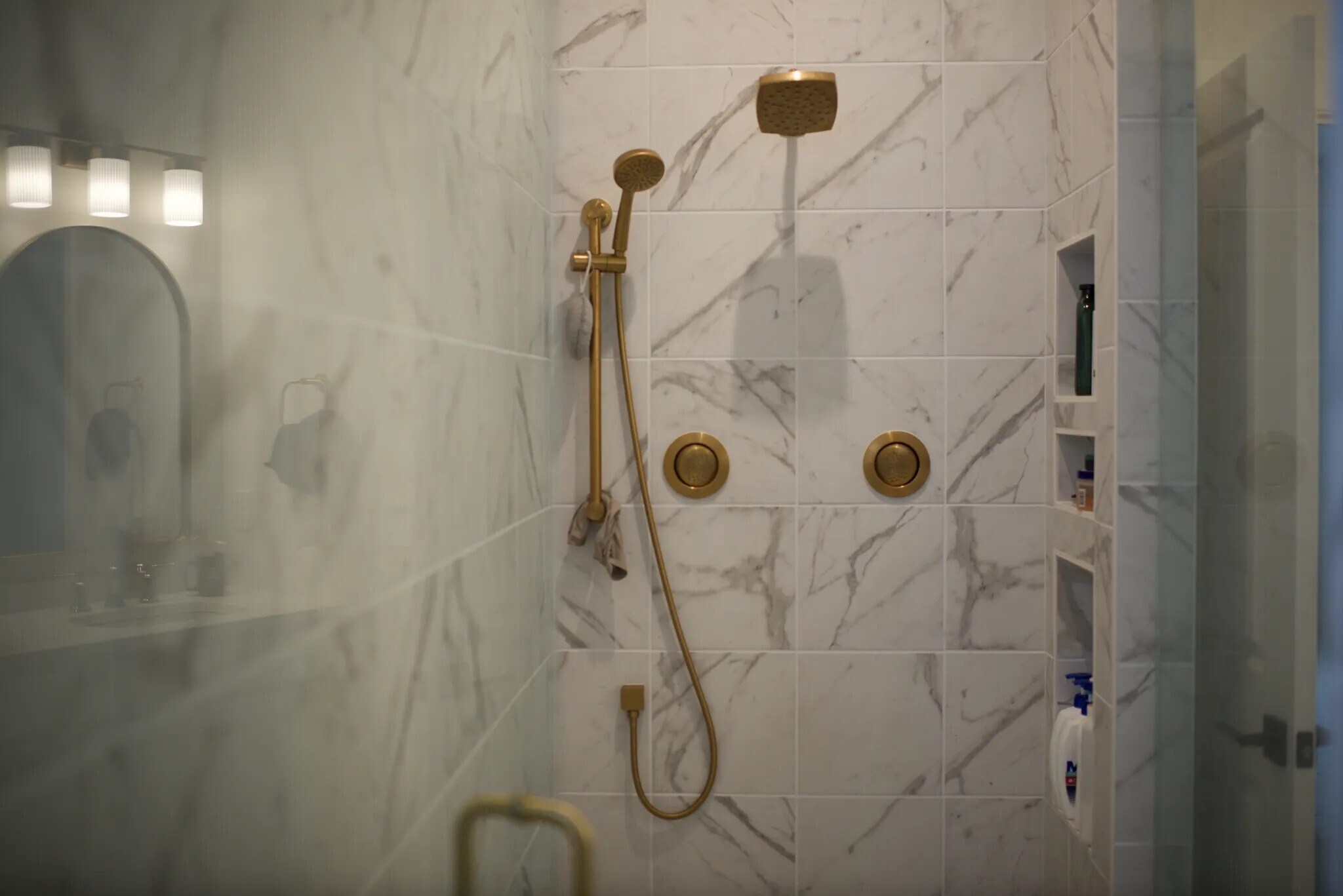 SuperShower- Main Bathroom - 2785 Shellbark Cir
