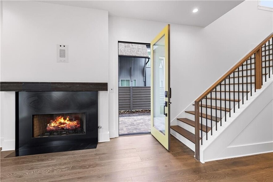 Building Photo - 255 High St