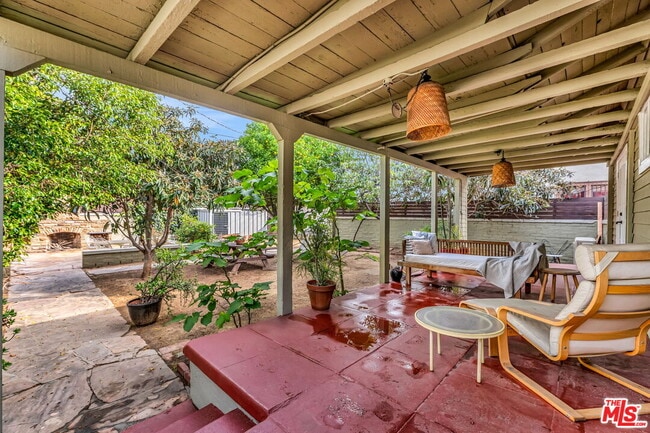 Building Photo - 2014 5th Ave