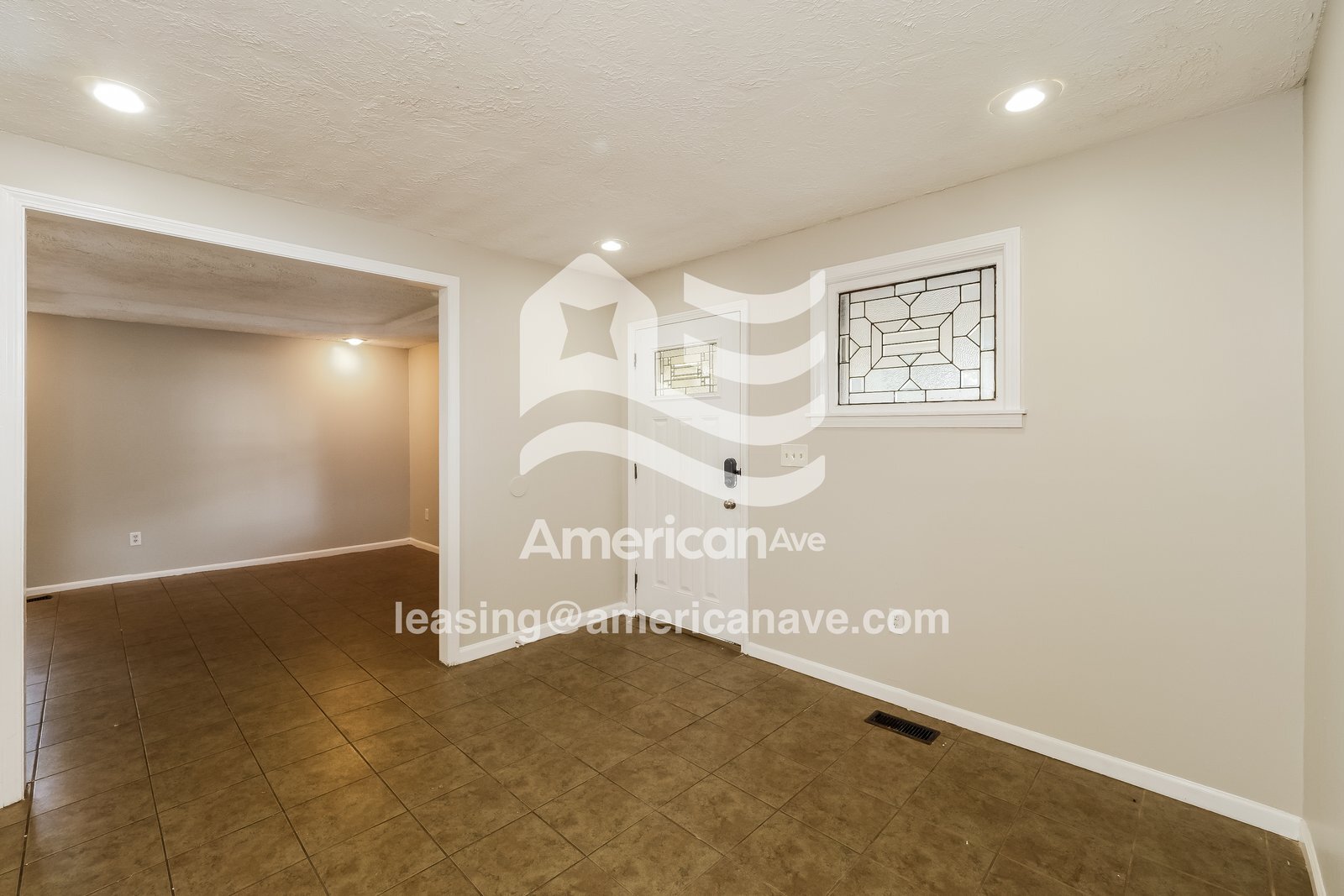 Building Photo - 303 Cypress Ave